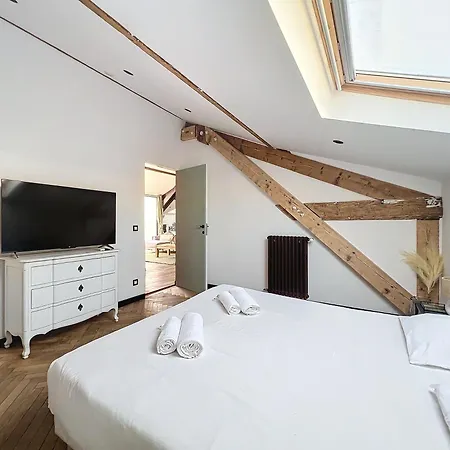 140m2 Terrasse Avec Vue, 3 Chambres, Centre-ville Apartman